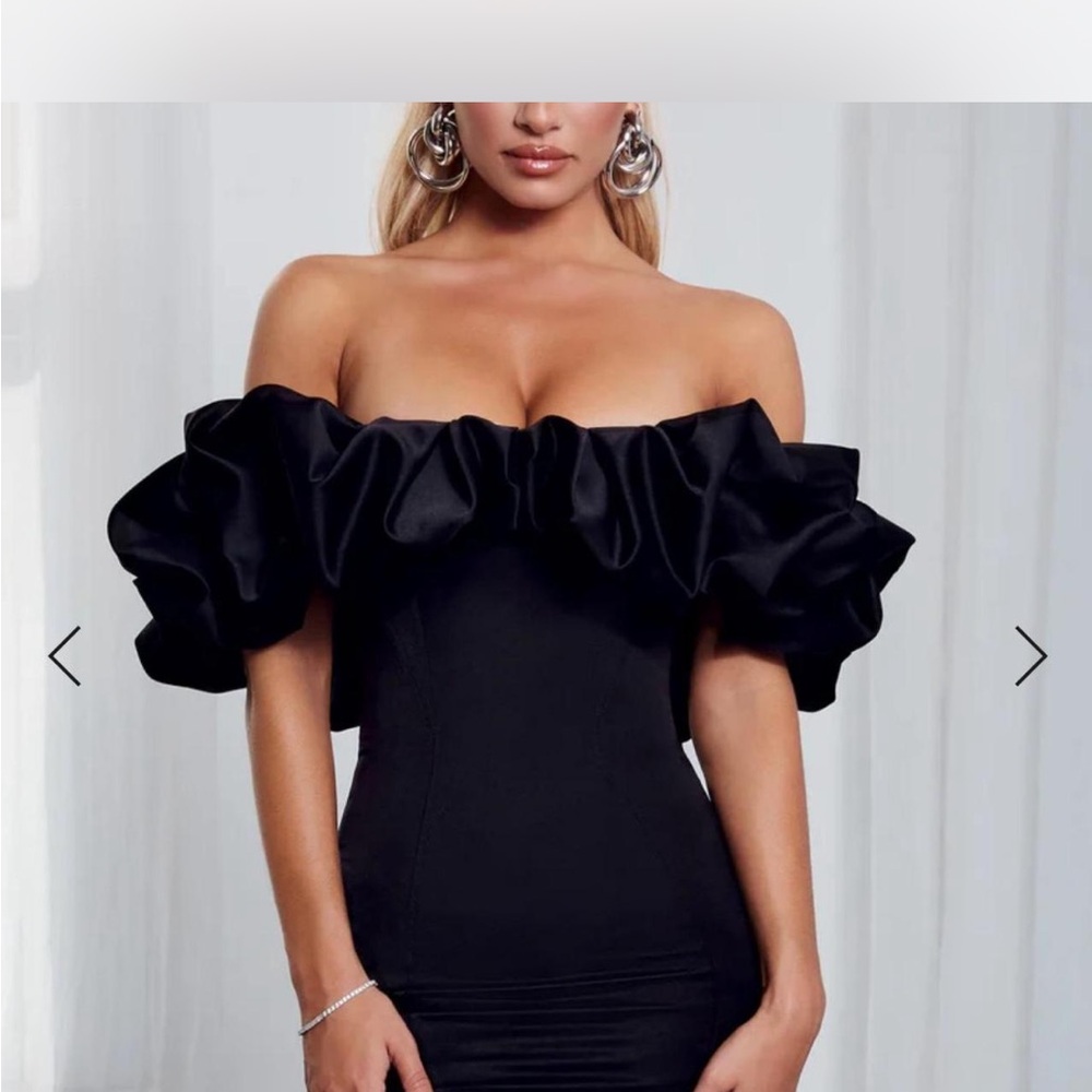 Chic Black Backless Dress - Picture 2 of 3